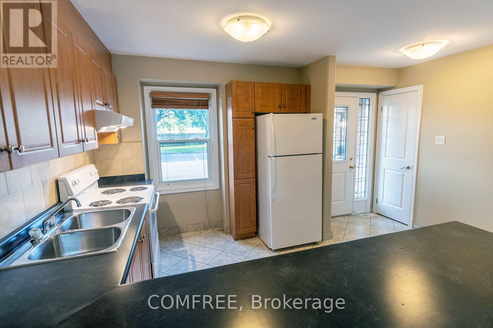 Photo 9 of 1 7591 Scholfield Road, Niagara Falls ON