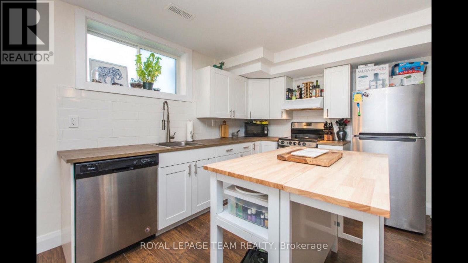 Kitchen area