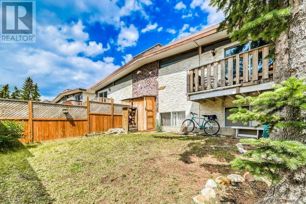 Single Family House Bi-level for Sale in   Hunterview Drive NW Huntington Hills Calgary 