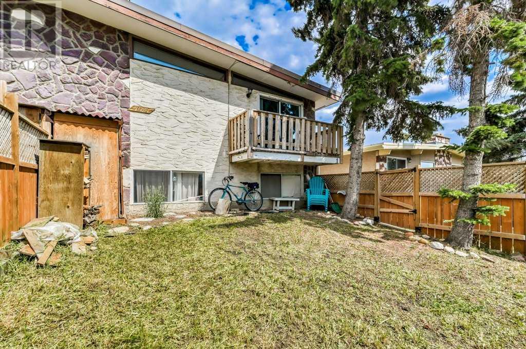 Single Family House Bi-level for Sale in   Hunterview Drive NW Huntington Hills Calgary 
