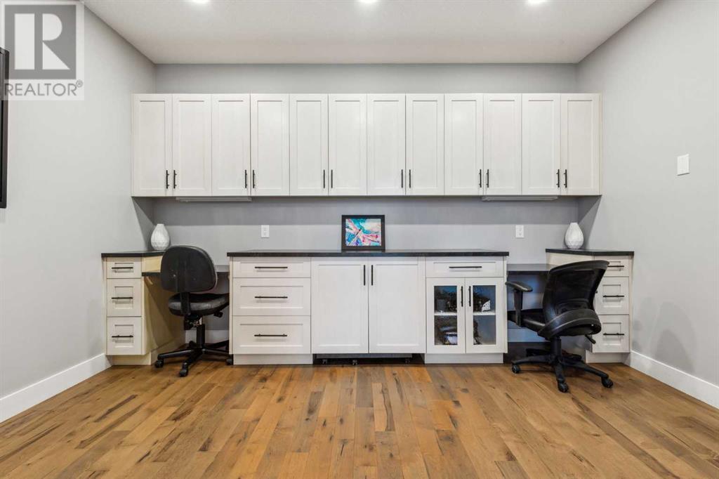 Single Family House Bungalow for Sale in  Glenmount Crescent SW Glendale Calgary 