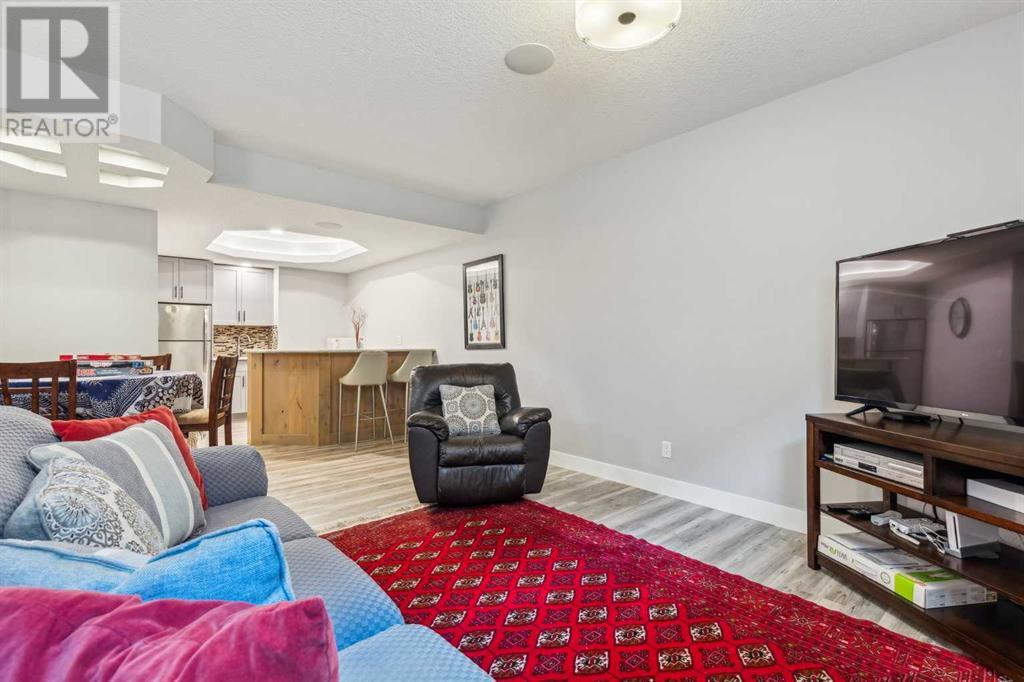Single Family House Bungalow for Sale in  Glenmount Crescent SW Glendale Calgary 