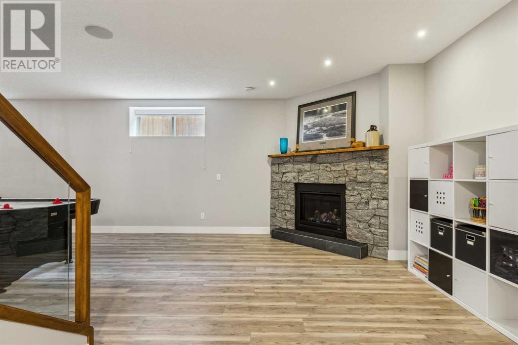 Single Family House Bungalow for Sale in  Glenmount Crescent SW Glendale Calgary 
