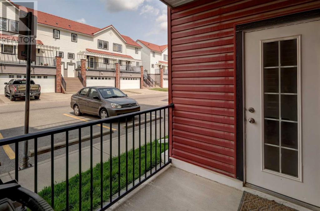 Single Family House for Sale in   Royal Oak Plaza NW Royal Oak Calgary 