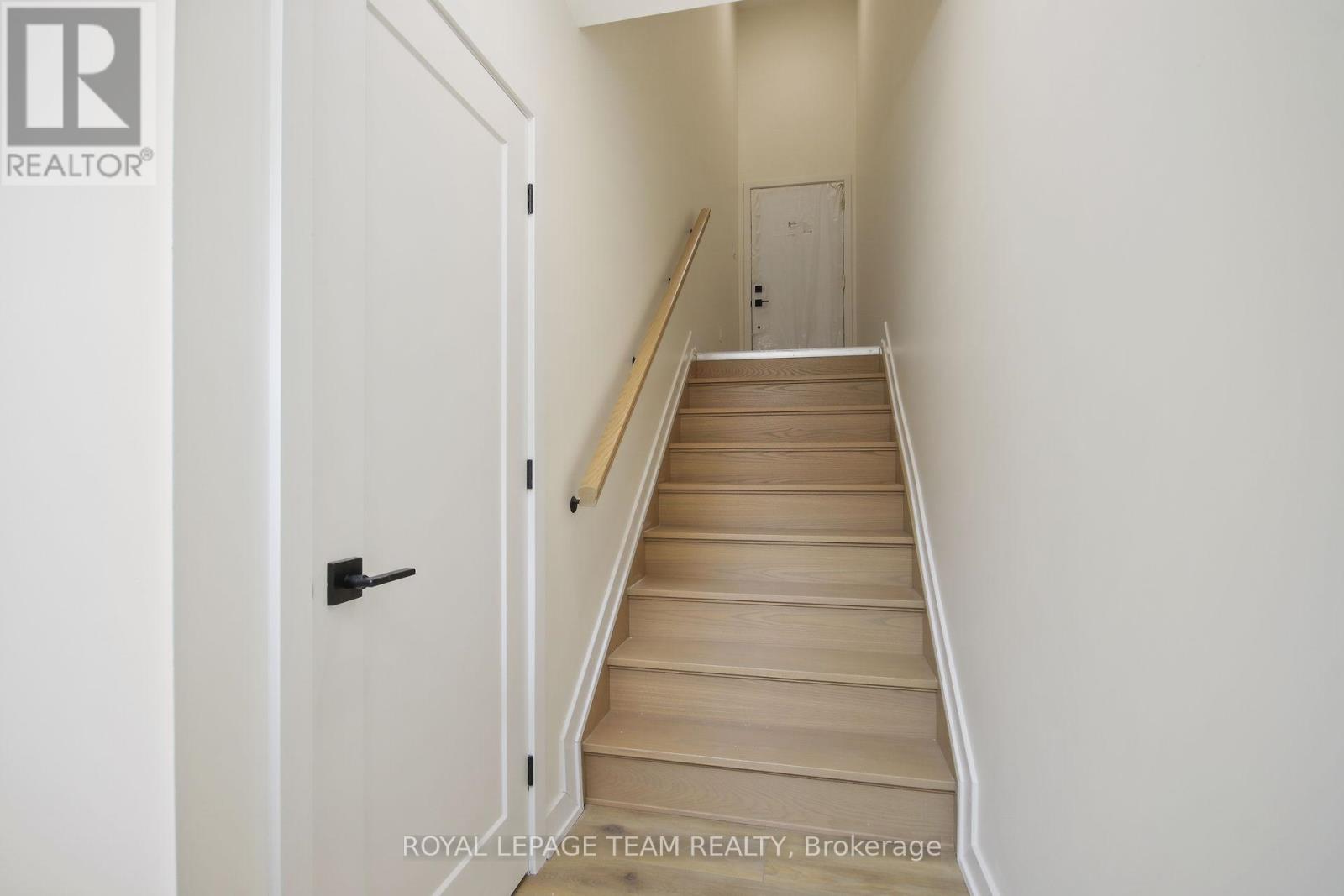Photo 30 of B B 2 241 Breezehill Avenue S, Ottawa ON