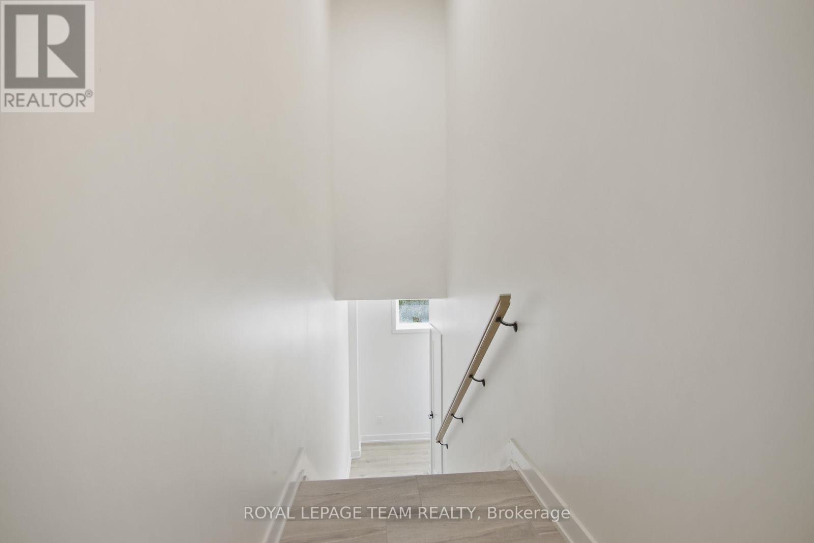 Photo 31 of B B 2 241 Breezehill Avenue S, Ottawa ON