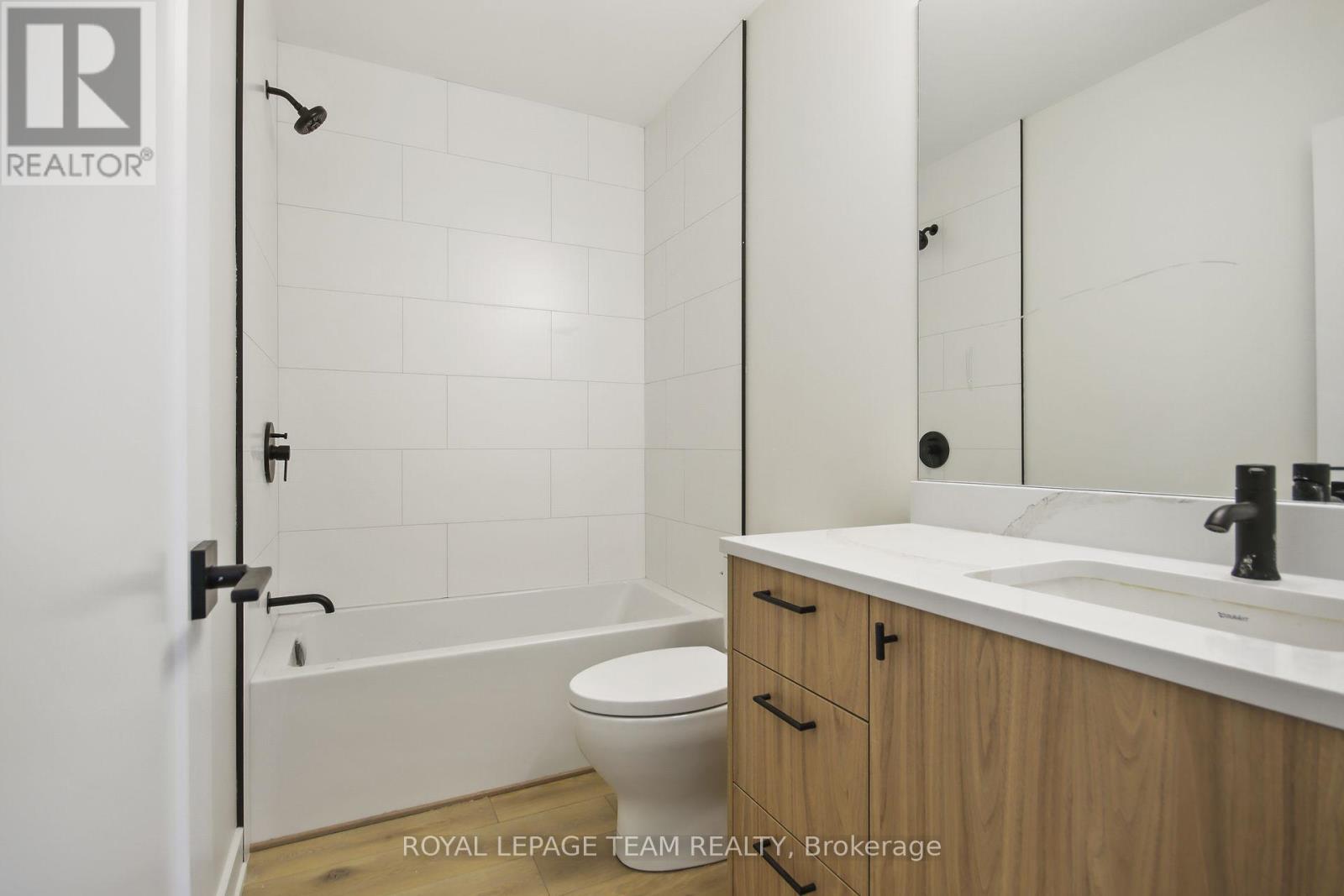 Photo 45 of B B 2 241 Breezehill Avenue S, Ottawa ON