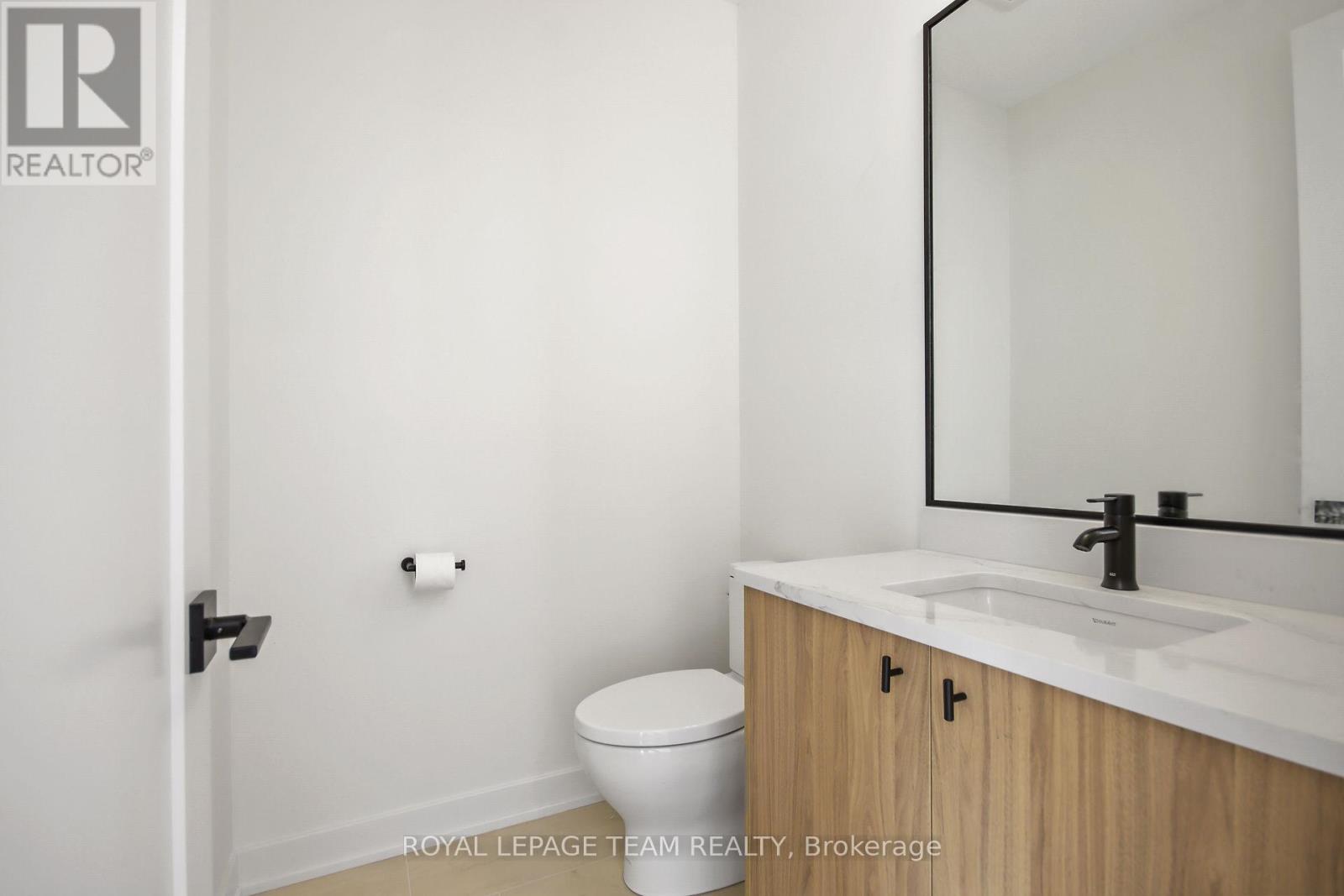 Photo 9 of B B 2 241 Breezehill Avenue S, Ottawa ON