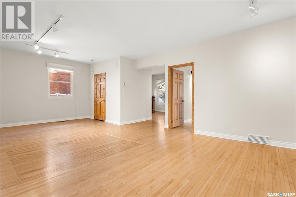 Photo 15 of 2220 Lorne Street, Regina SK