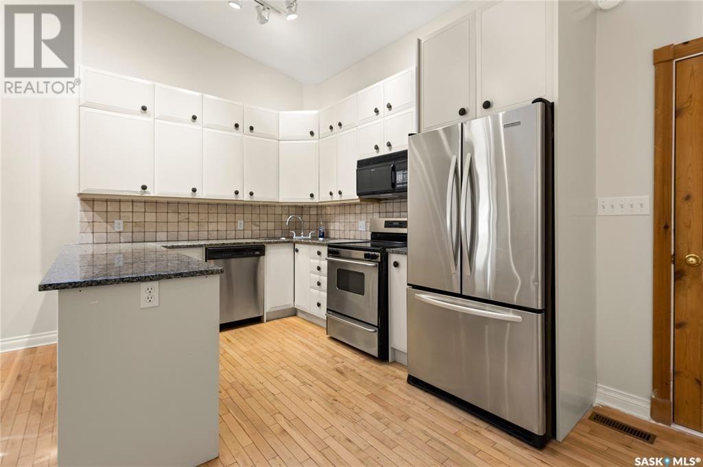 Photo 21 of 2220 Lorne Street, Regina SK