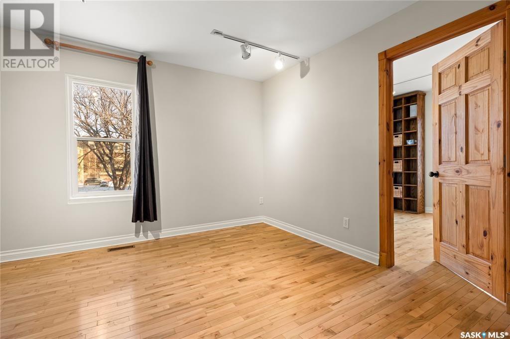 Photo 5 of 2220 Lorne Street, Regina SK