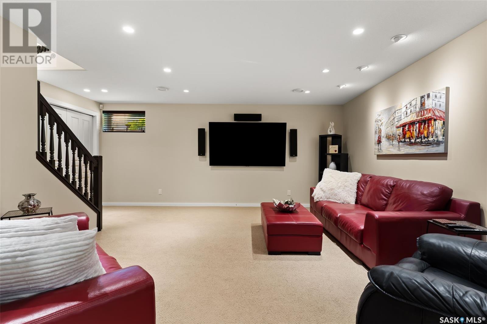 Single Family House 2 Level for Sale in  St Andrews ROAD Regina 
