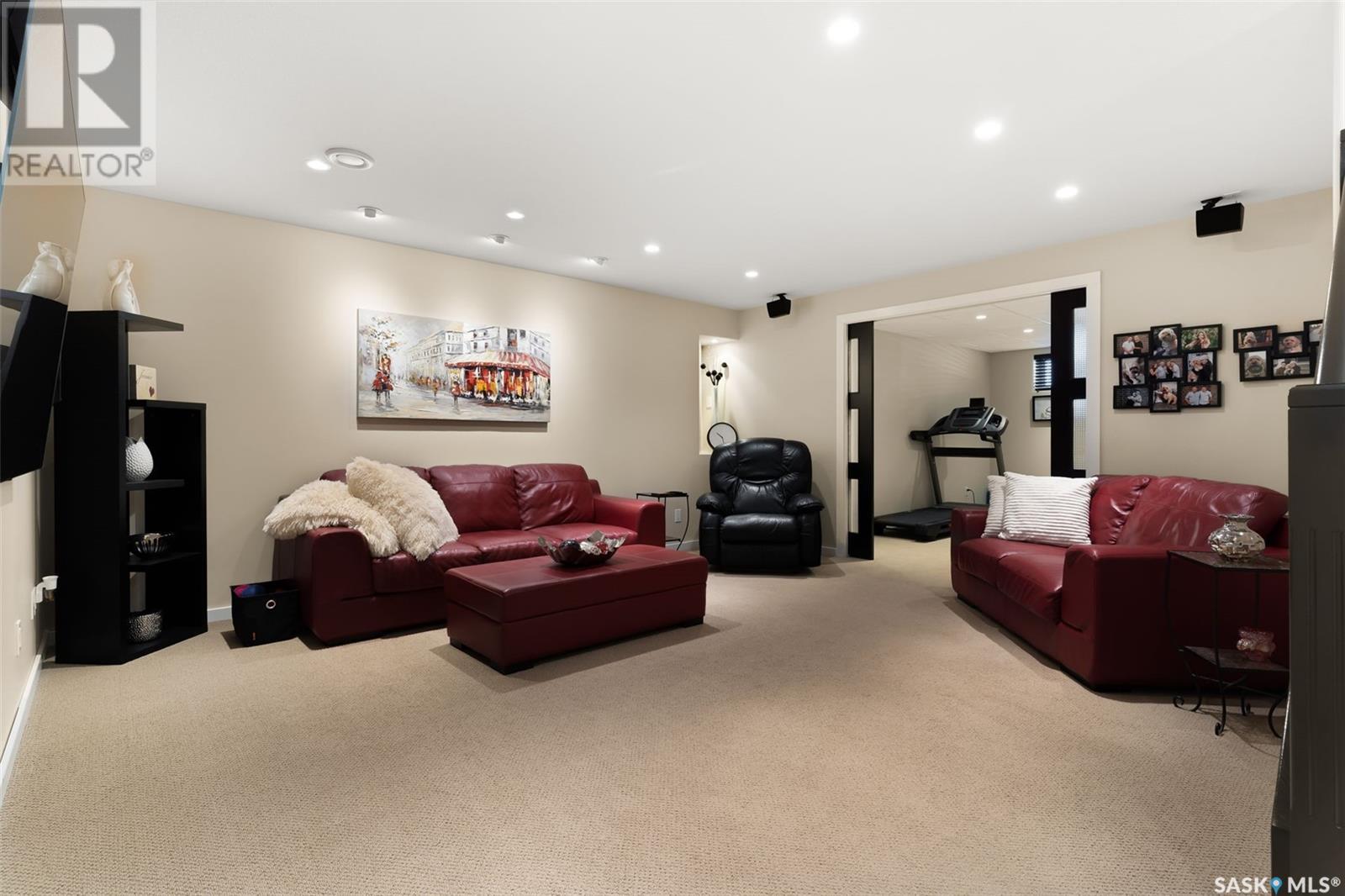 Single Family House 2 Level for Sale in  St Andrews ROAD Regina 