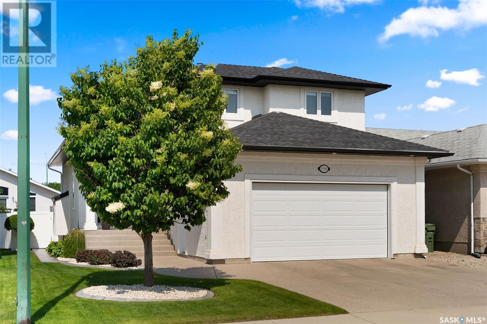 Single Family House 2 Level for Sale in  St Andrews ROAD Regina 