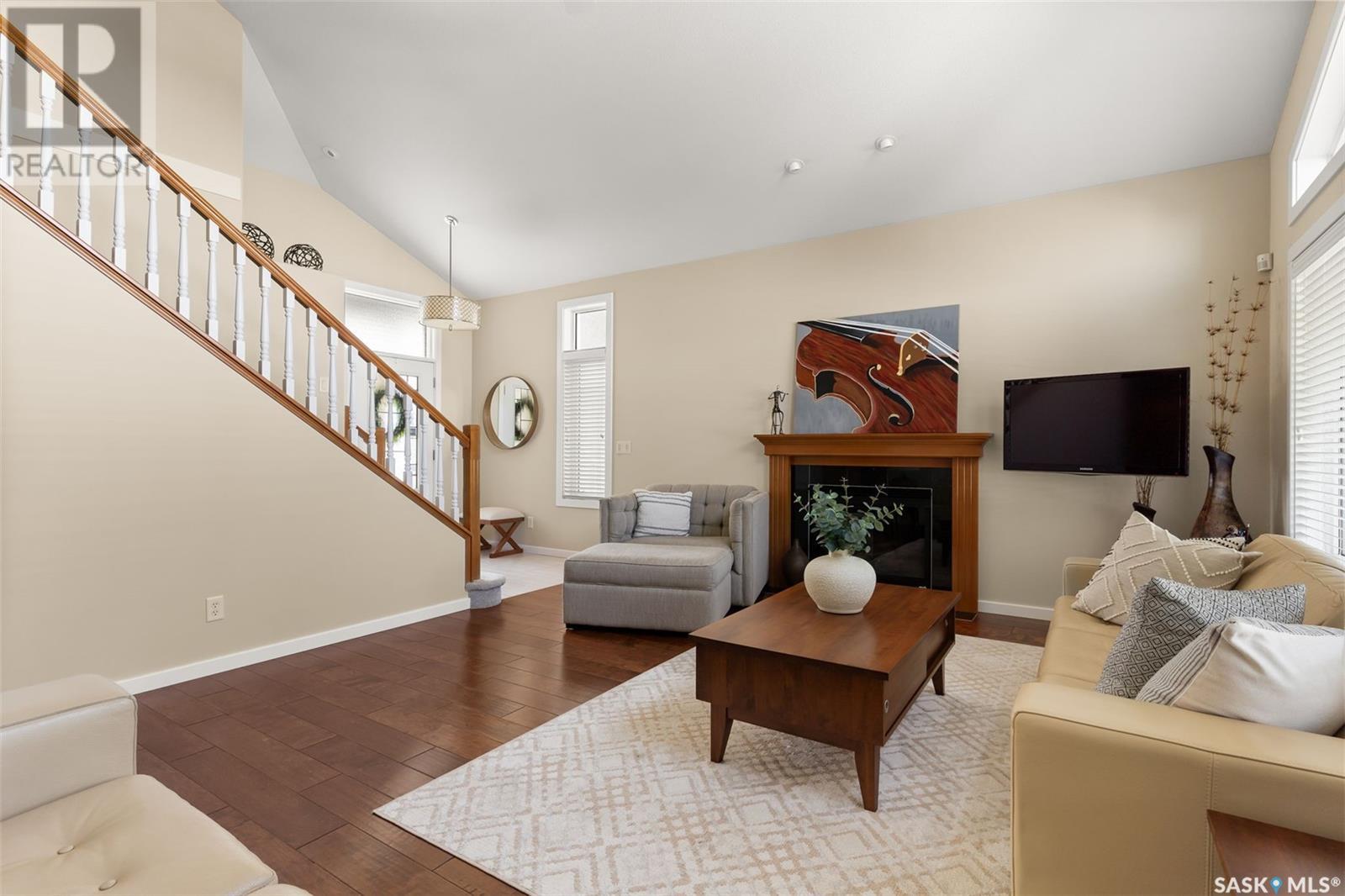 Single Family House 2 Level for Sale in  St Andrews ROAD Regina 