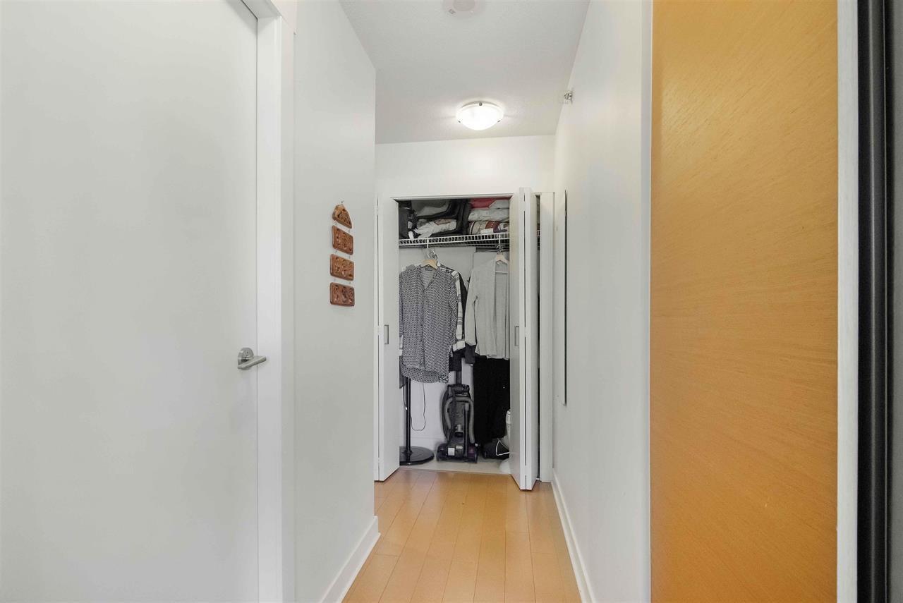 Photo 10 of 411 10777 University Drive, Surrey BC