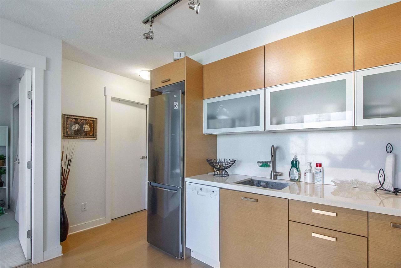 Photo 14 of 411 10777 University Drive, Surrey BC