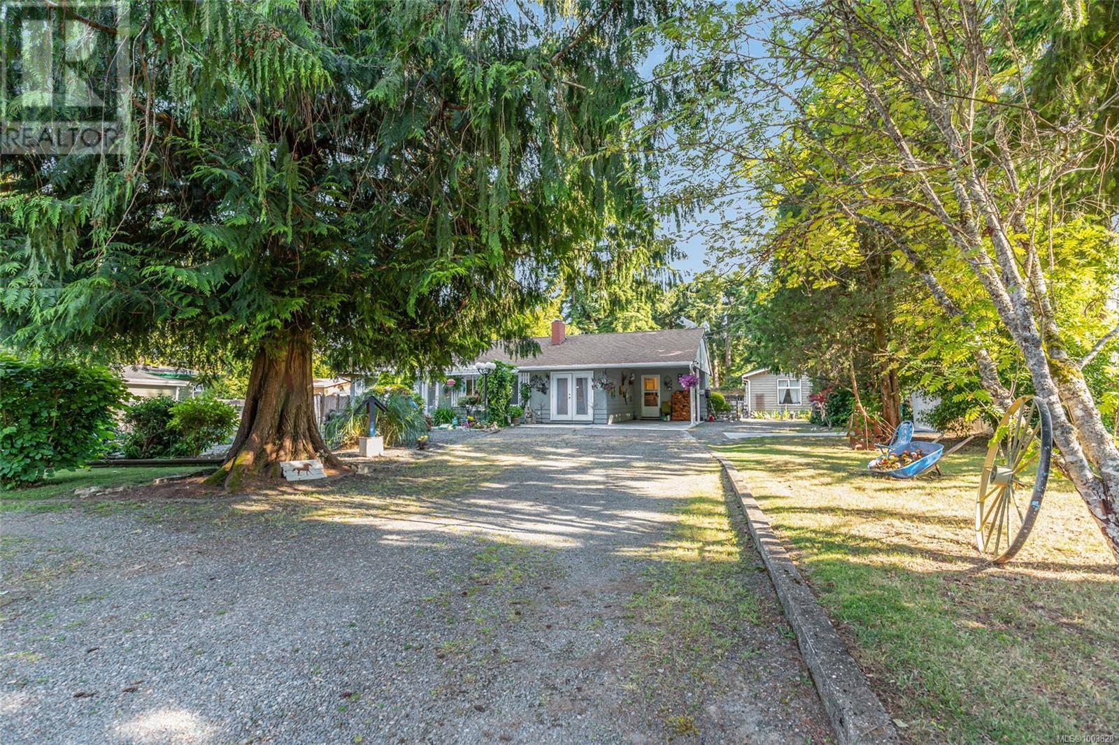 Photo 18 of 1226 Centre Rd, Qualicum Beach BC