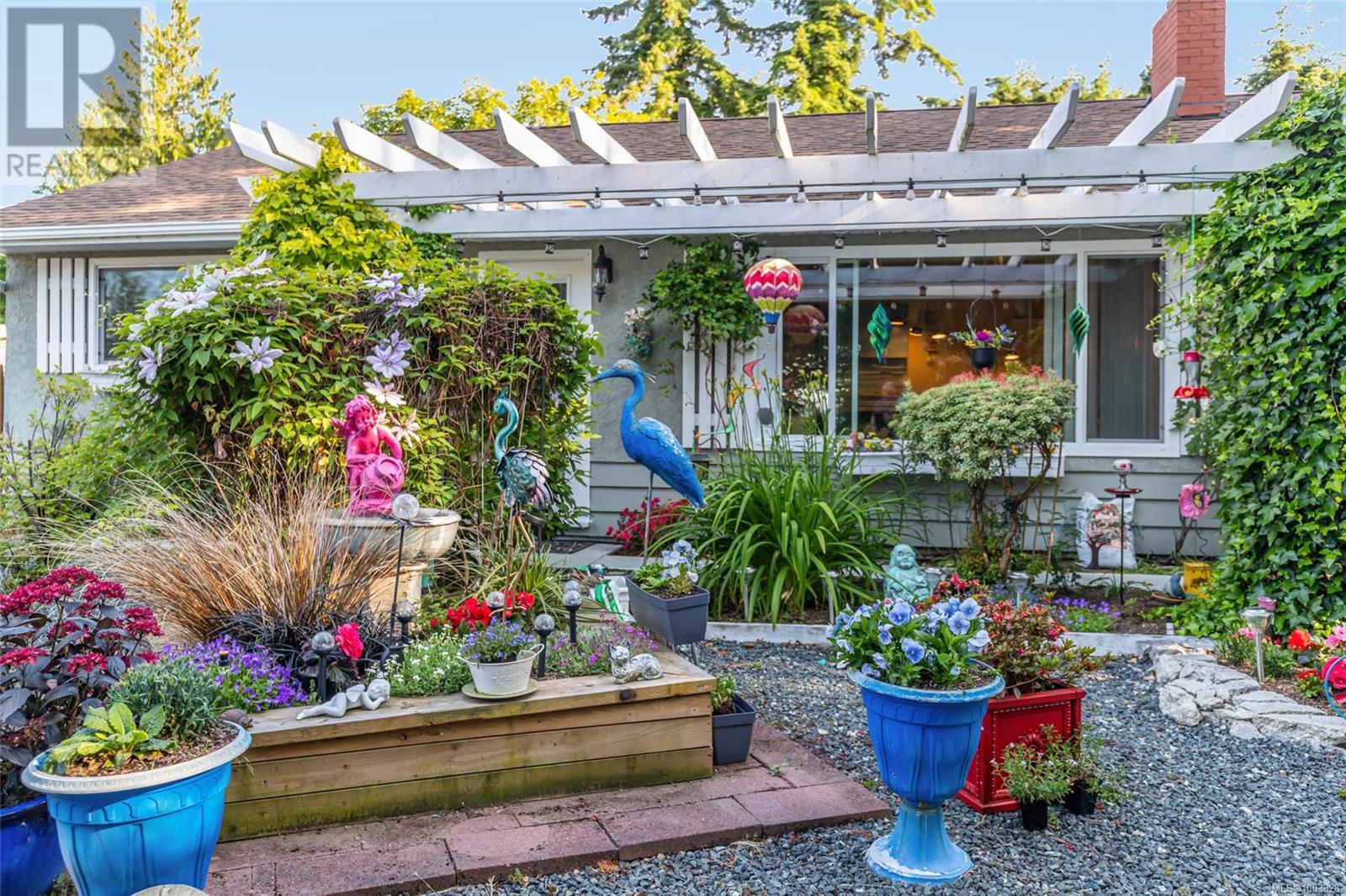 Photo 23 of 1226 Centre Rd, Qualicum Beach BC