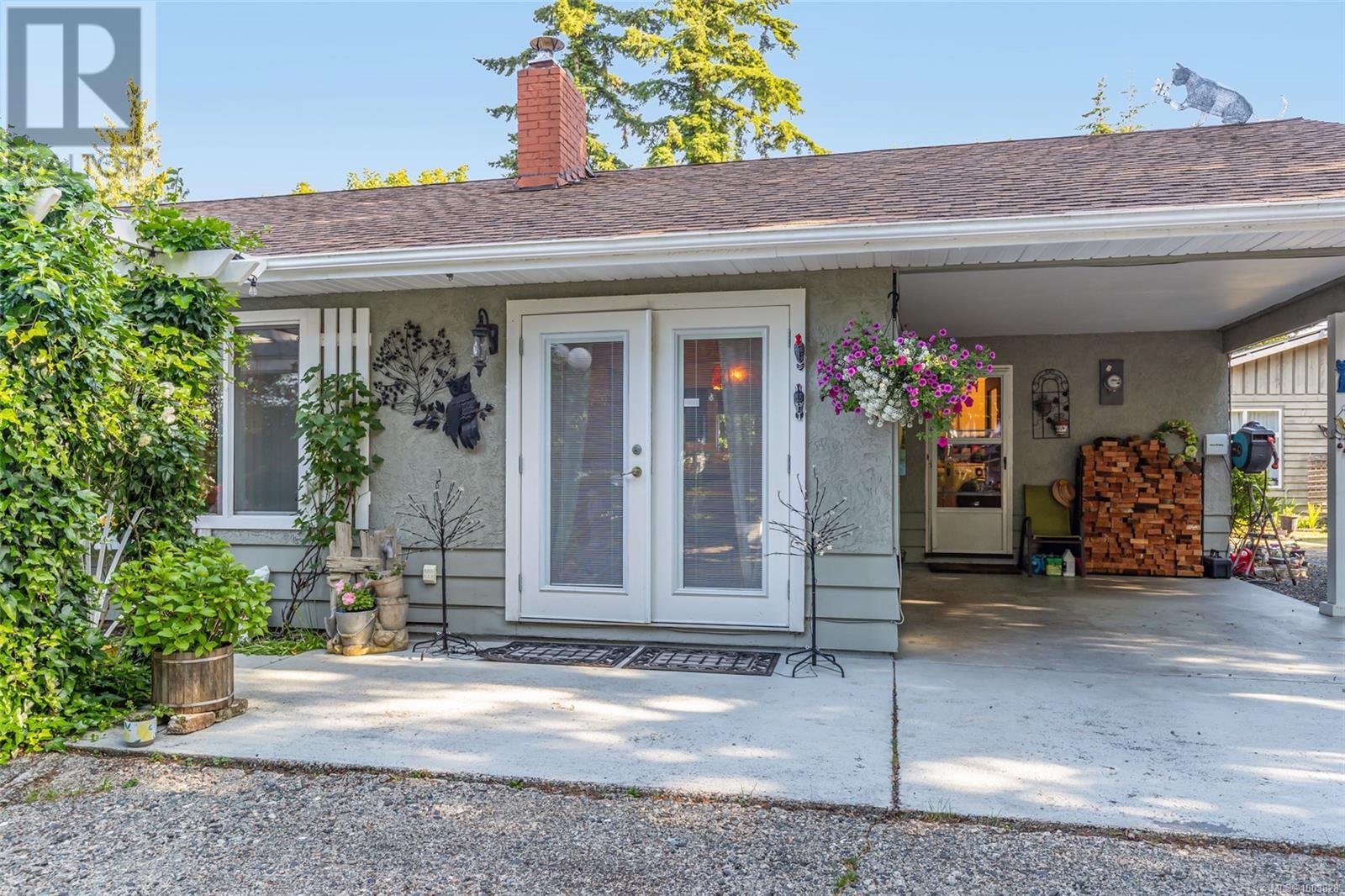 Photo 24 of 1226 Centre Rd, Qualicum Beach BC