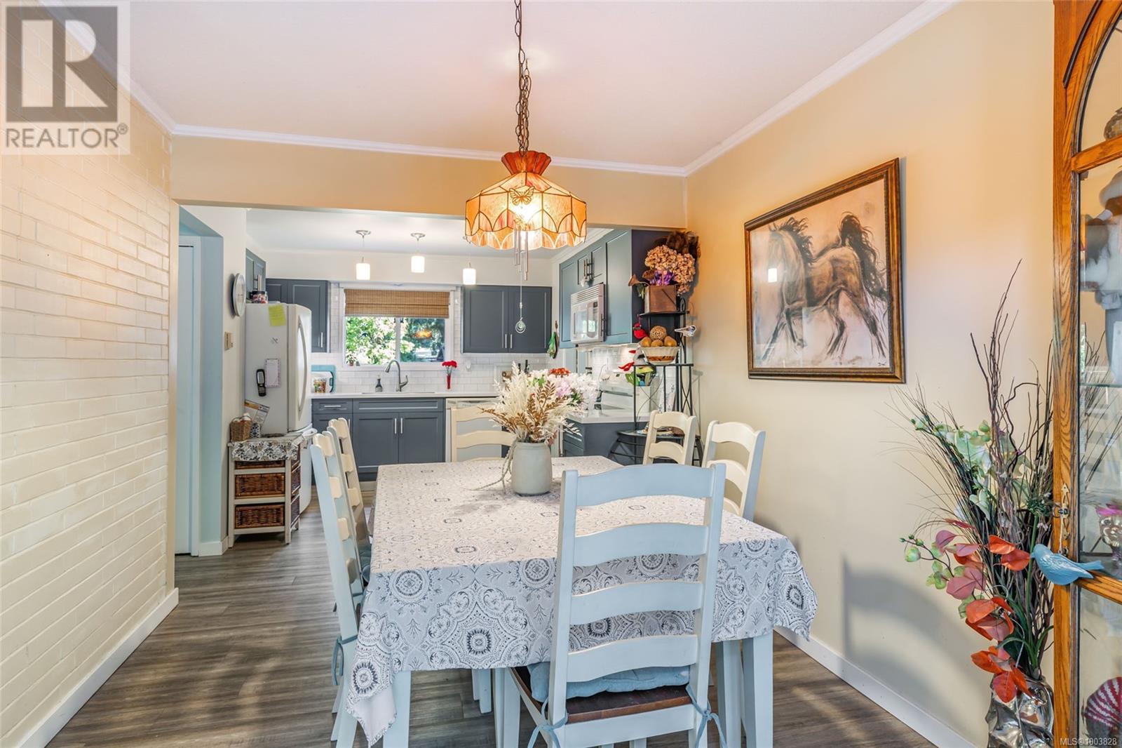 Photo 4 of 1226 Centre Rd, Qualicum Beach BC