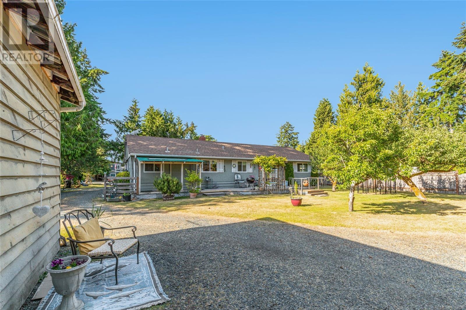 Photo 46 of 1226 Centre Rd, Qualicum Beach BC