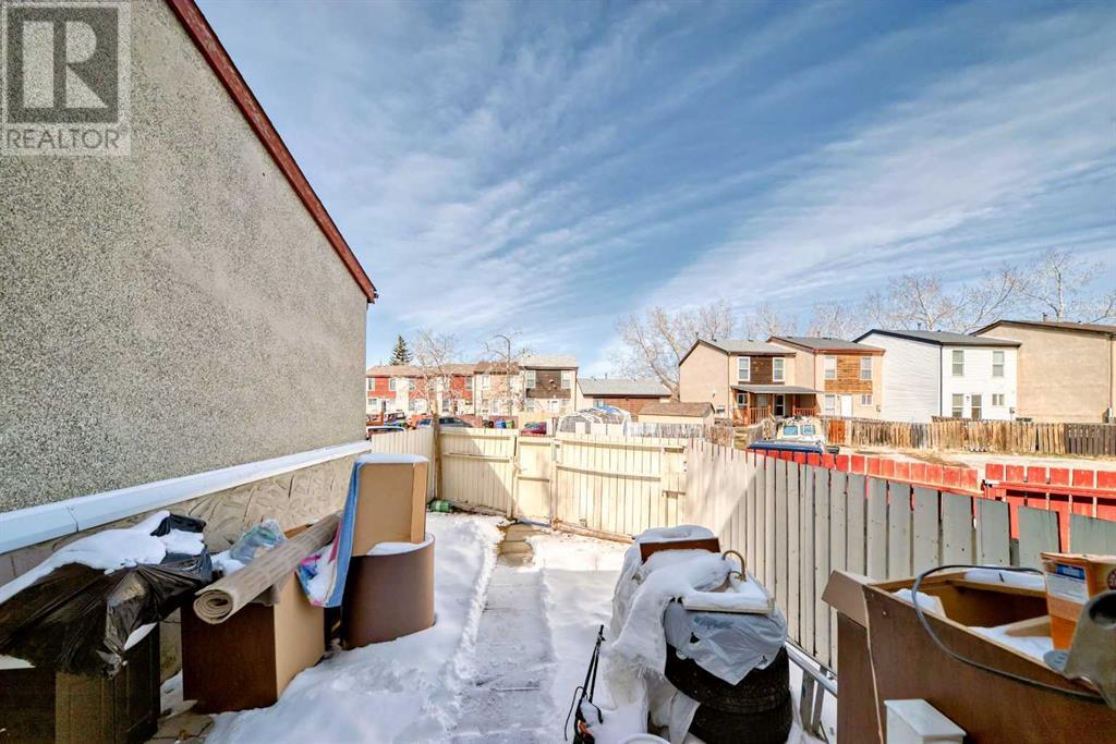 Single Family House for Sale in  Pensville Close SE Penbrooke Meadows Calgary 