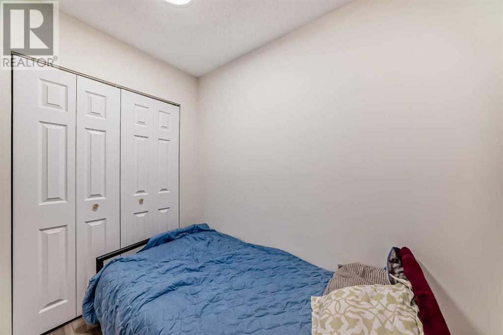 Single Family House for Sale in  Pensville Close SE Penbrooke Meadows Calgary 