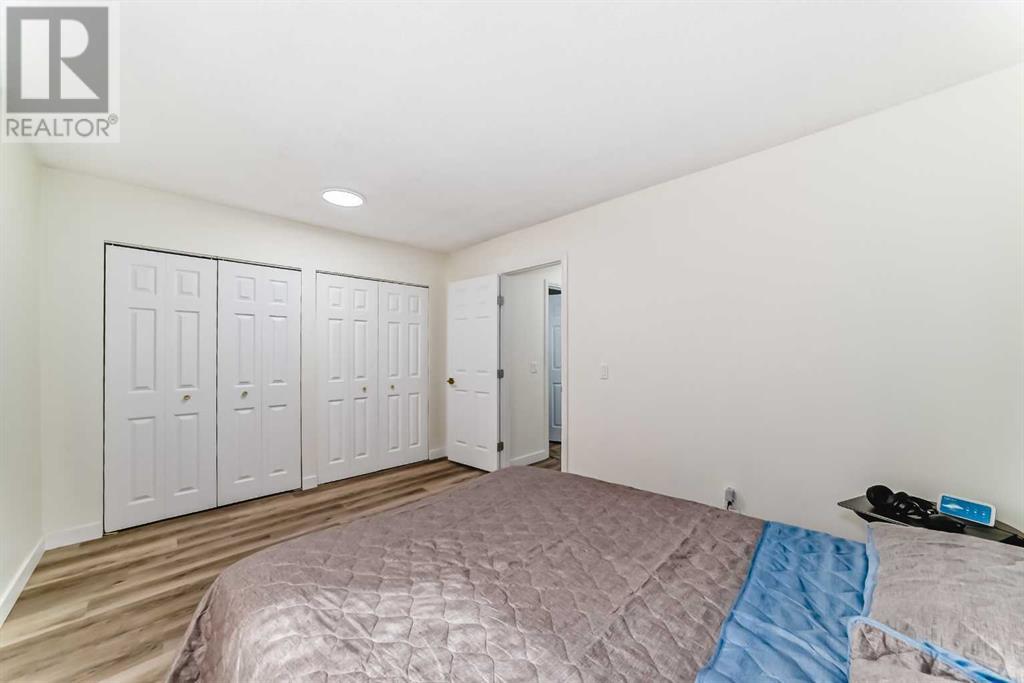 Single Family House for Sale in  Pensville Close SE Penbrooke Meadows Calgary 