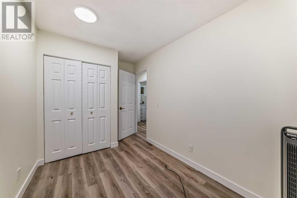 Single Family House for Sale in  Pensville Close SE Penbrooke Meadows Calgary 