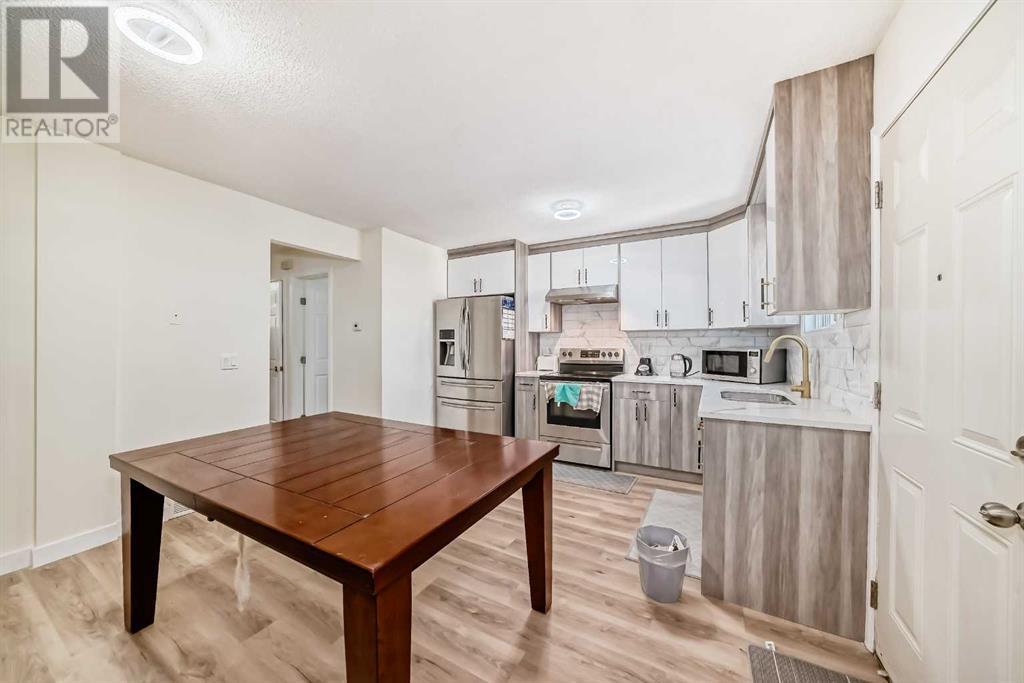 Single Family House for Sale in  Pensville Close SE Penbrooke Meadows Calgary 