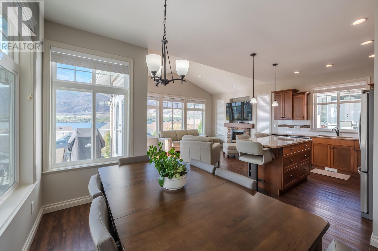 2450 Radio Tower Road Unit# 206, Oliver