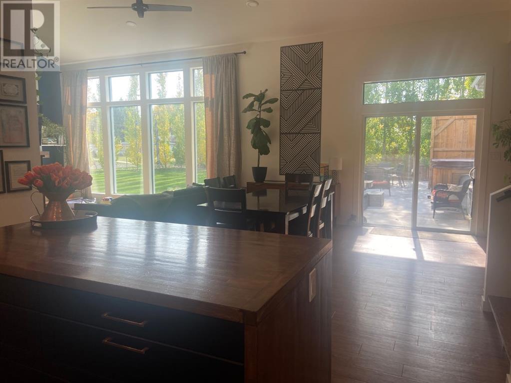Single Family House for Sale in  b Avenue S Victoria Park Lethbridge 