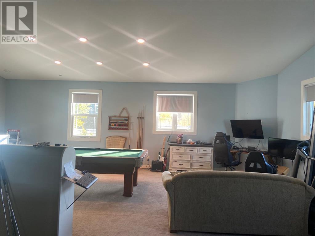 Single Family House for Sale in  b Avenue S Victoria Park Lethbridge 