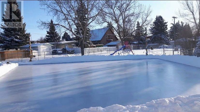 Single Family House for Sale in  b Avenue S Victoria Park Lethbridge 