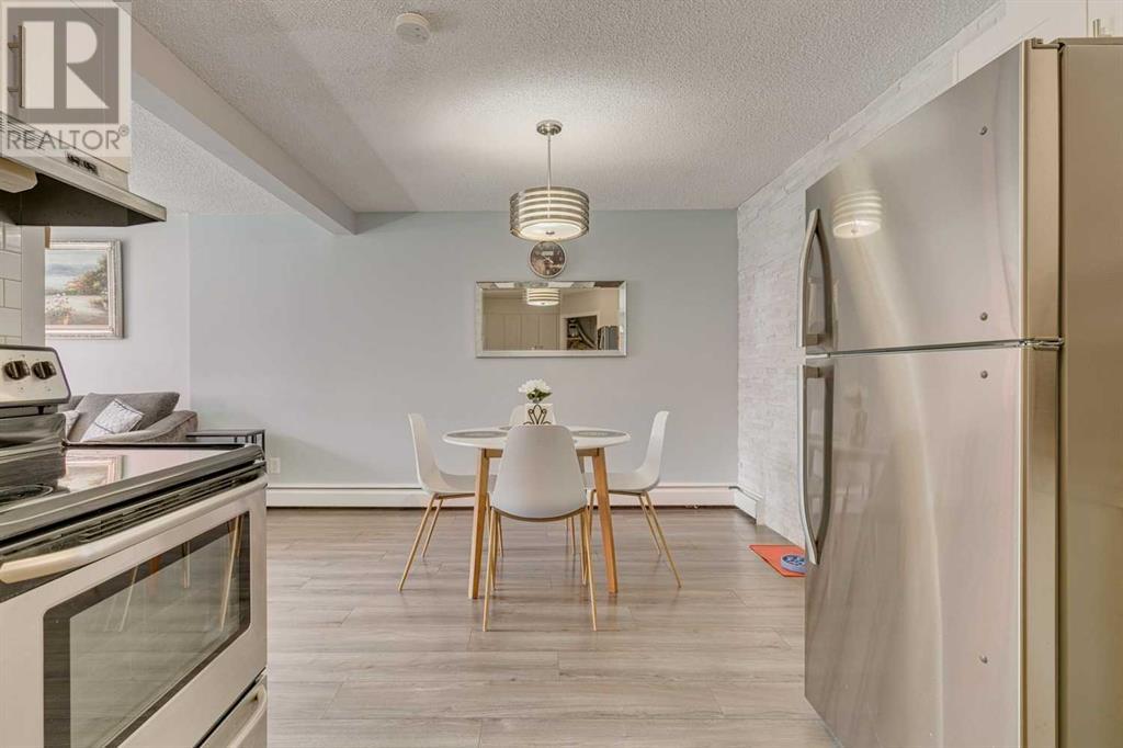 Single Family House for Sale in    Street SW Glenbrook Calgary 