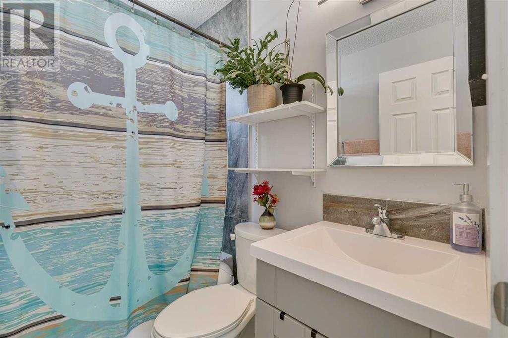 Single Family House for Sale in    Street SW Glenbrook Calgary 