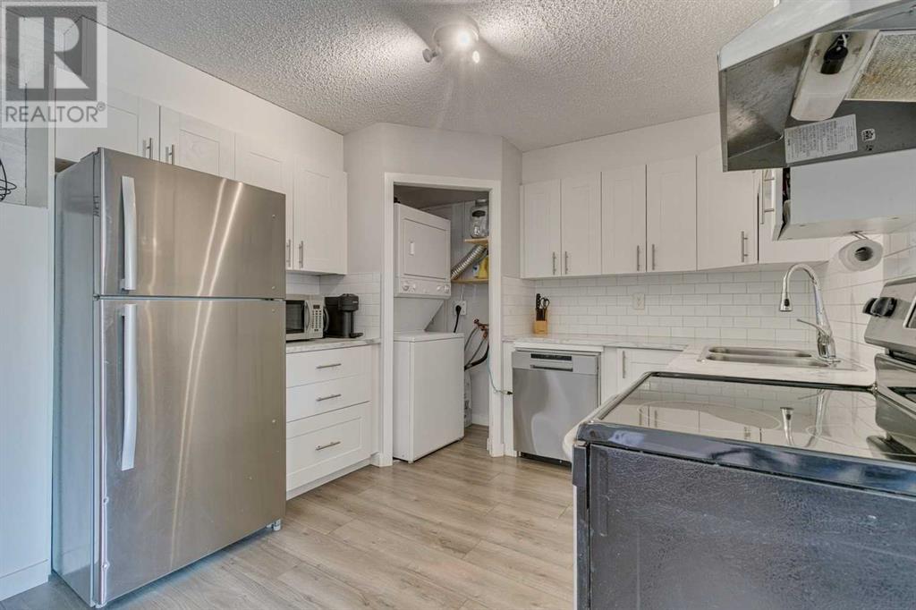 Single Family House for Sale in    Street SW Glenbrook Calgary 