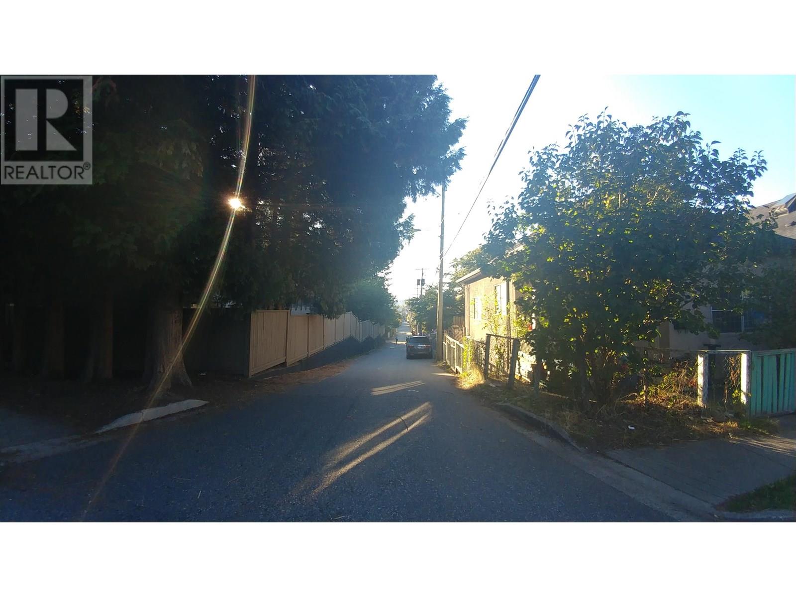 519 SALSBURY DRIVE, Vancouver