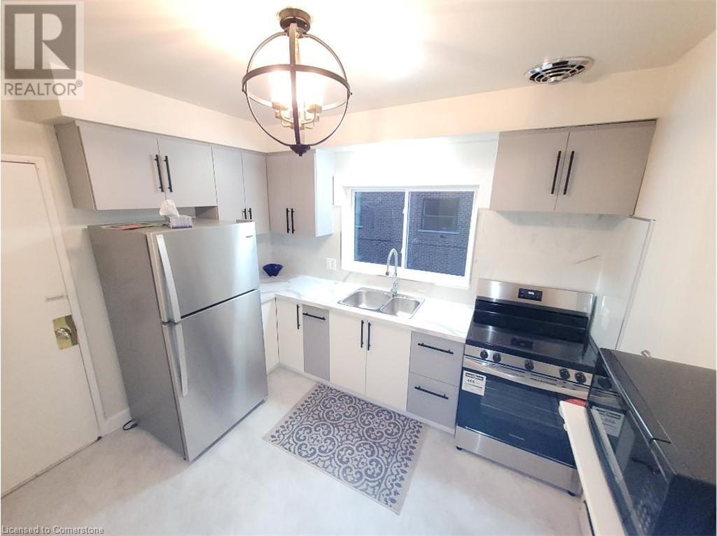 Photo 15 of 981 Mohawk Road E, Hamilton ON