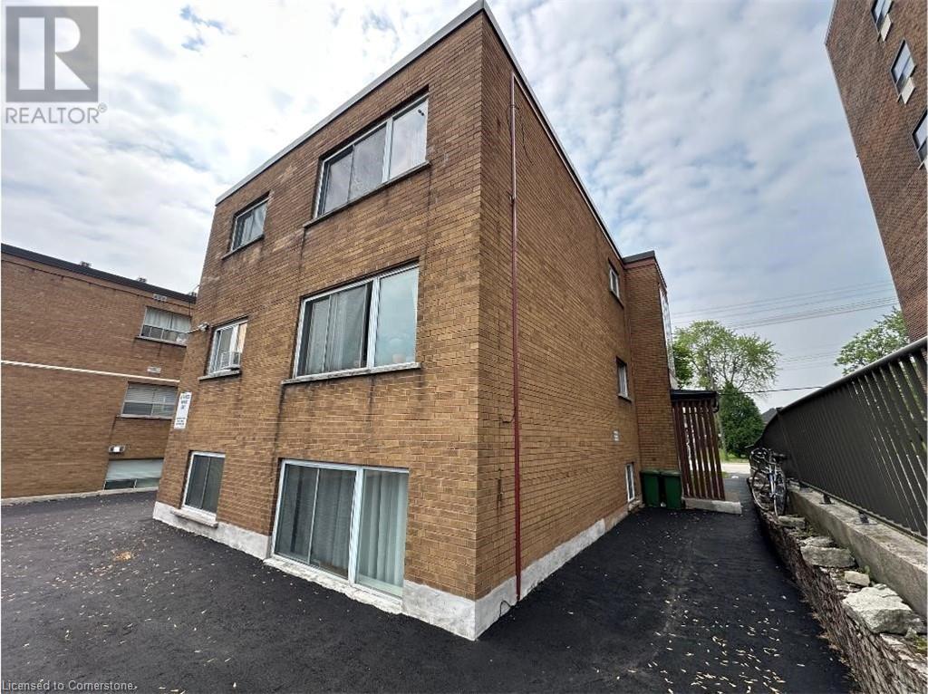 Photo 38 of 981 Mohawk Road E, Hamilton ON