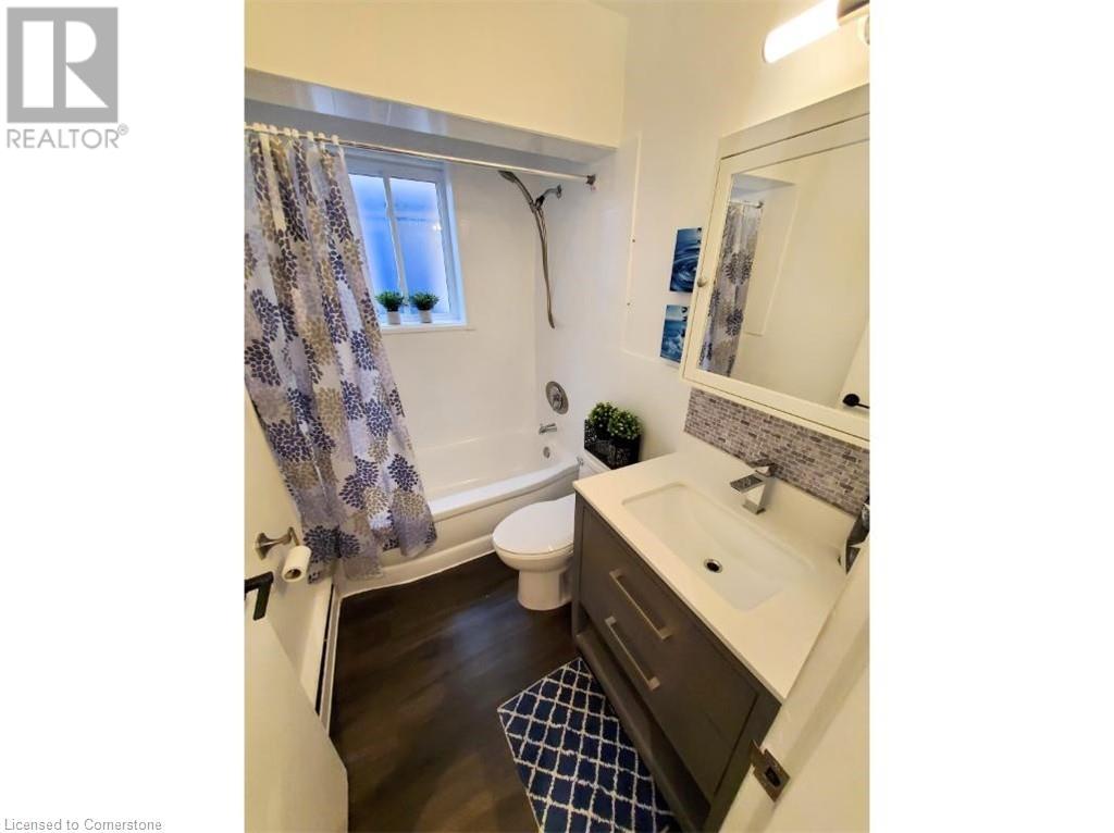 Photo 19 of 981 Mohawk Road E, Hamilton ON