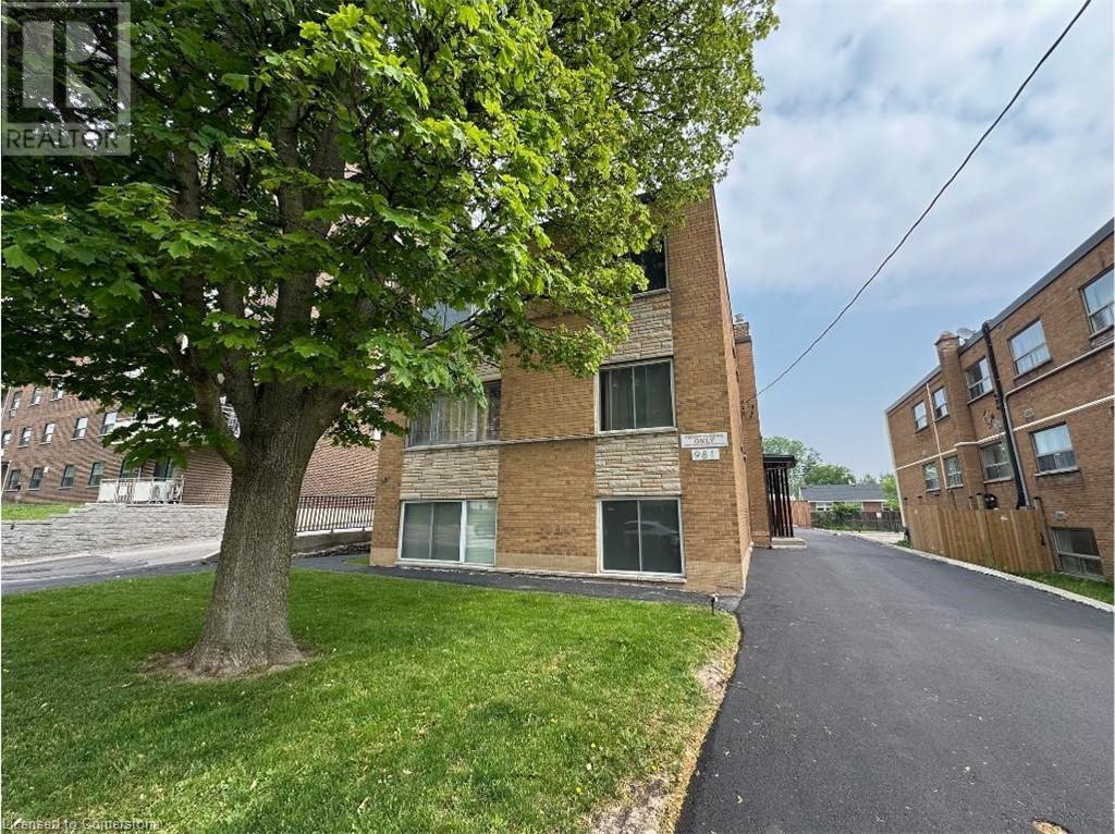 Photo 37 of 981 Mohawk Road E, Hamilton ON