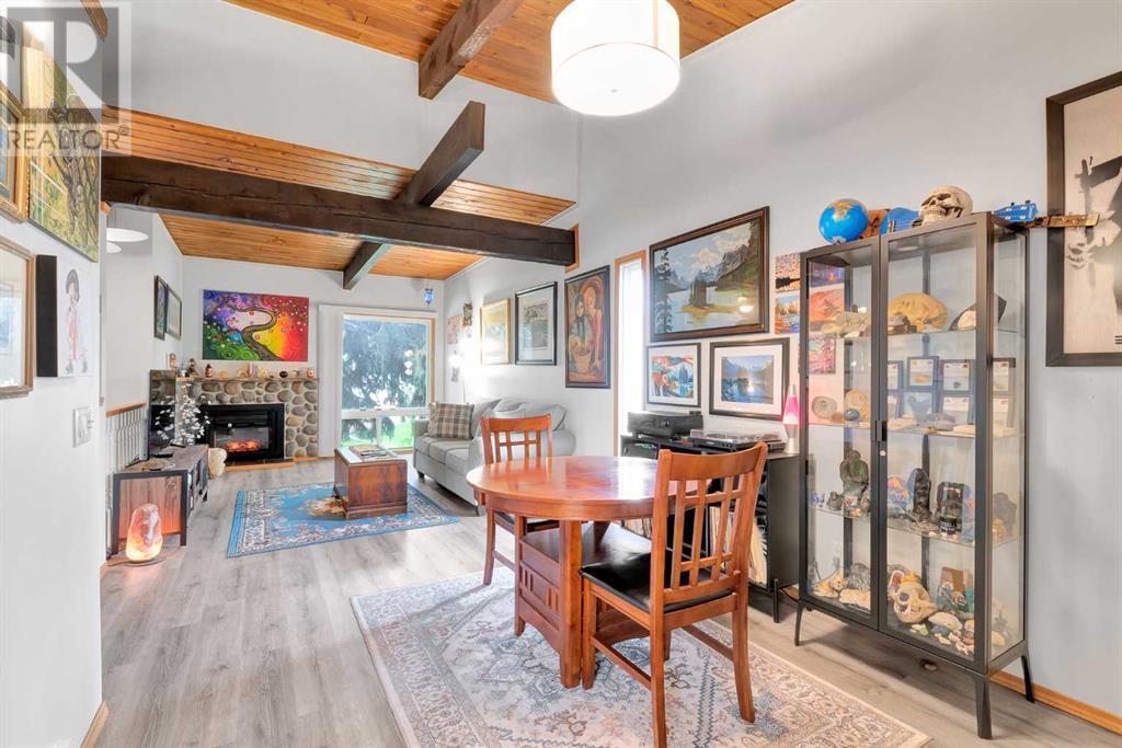 Single Family House Bi-level for Sale in  Pinemont Bay NE Pineridge Calgary 