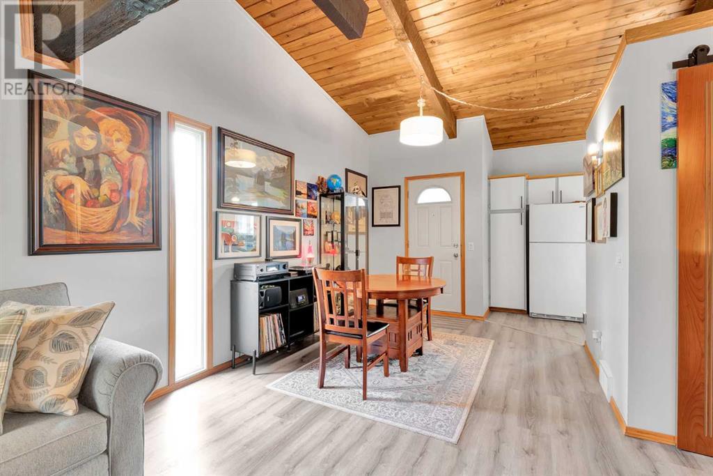Single Family House Bi-level for Sale in  Pinemont Bay NE Pineridge Calgary 
