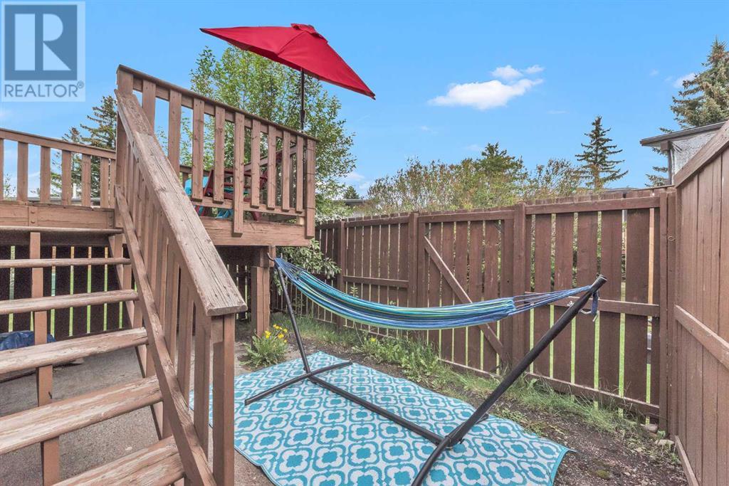 Single Family House Bi-level for Sale in  Pinemont Bay NE Pineridge Calgary 