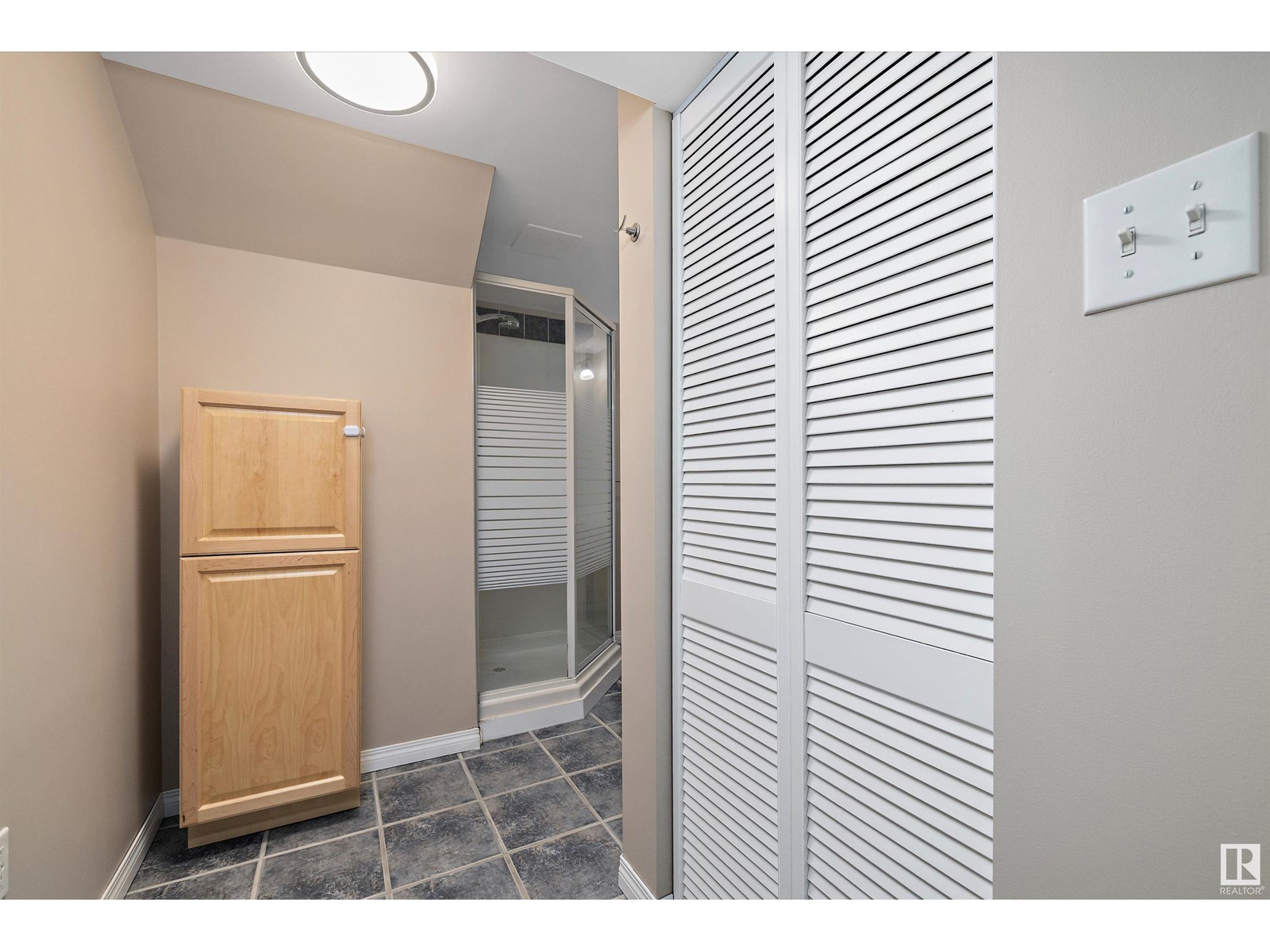Photo 39 of 11716 39 Av Nw, Edmonton AB