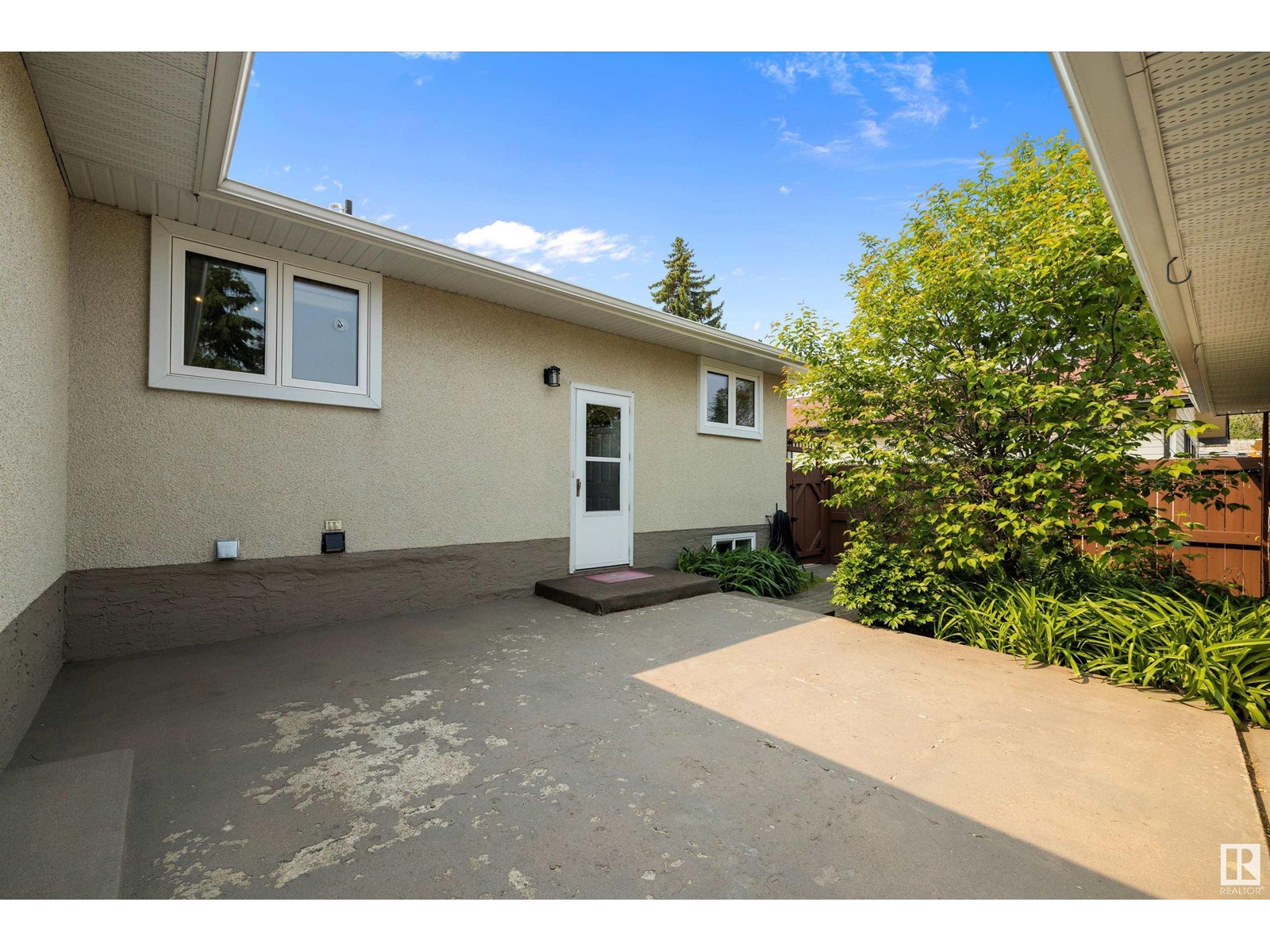 Photo 13 of 11716 39 Av Nw, Edmonton AB