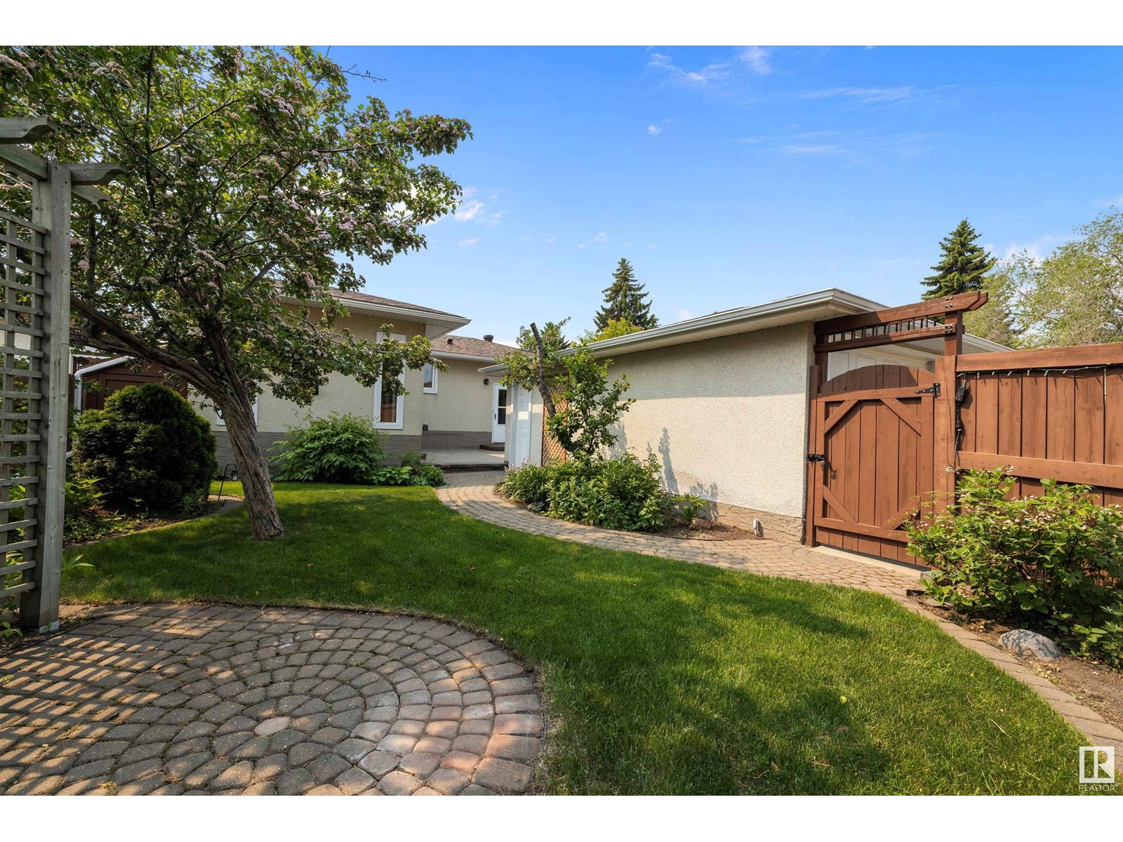 Photo 25 of 11716 39 Av Nw, Edmonton AB