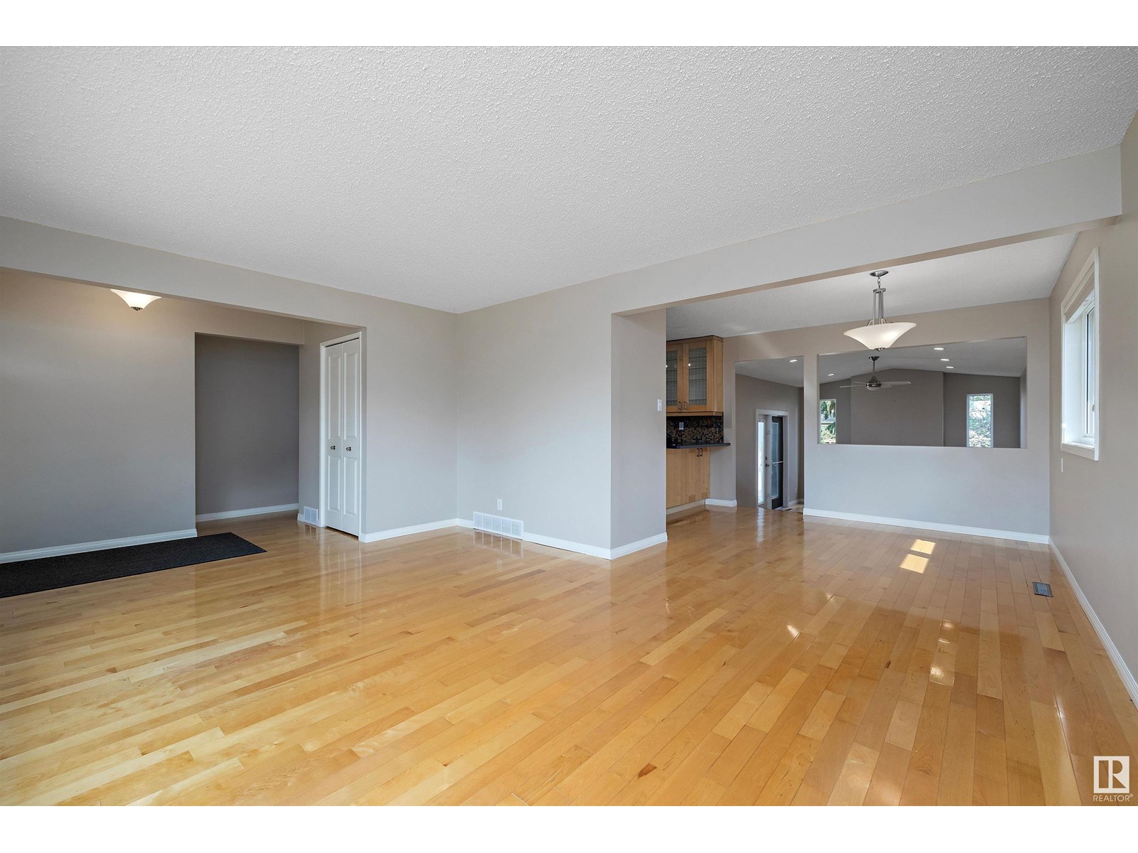 Photo 55 of 11716 39 Av Nw, Edmonton AB